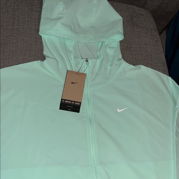 Nike Women's Mint Color Training Utility Jacket - Picture 2 of 4